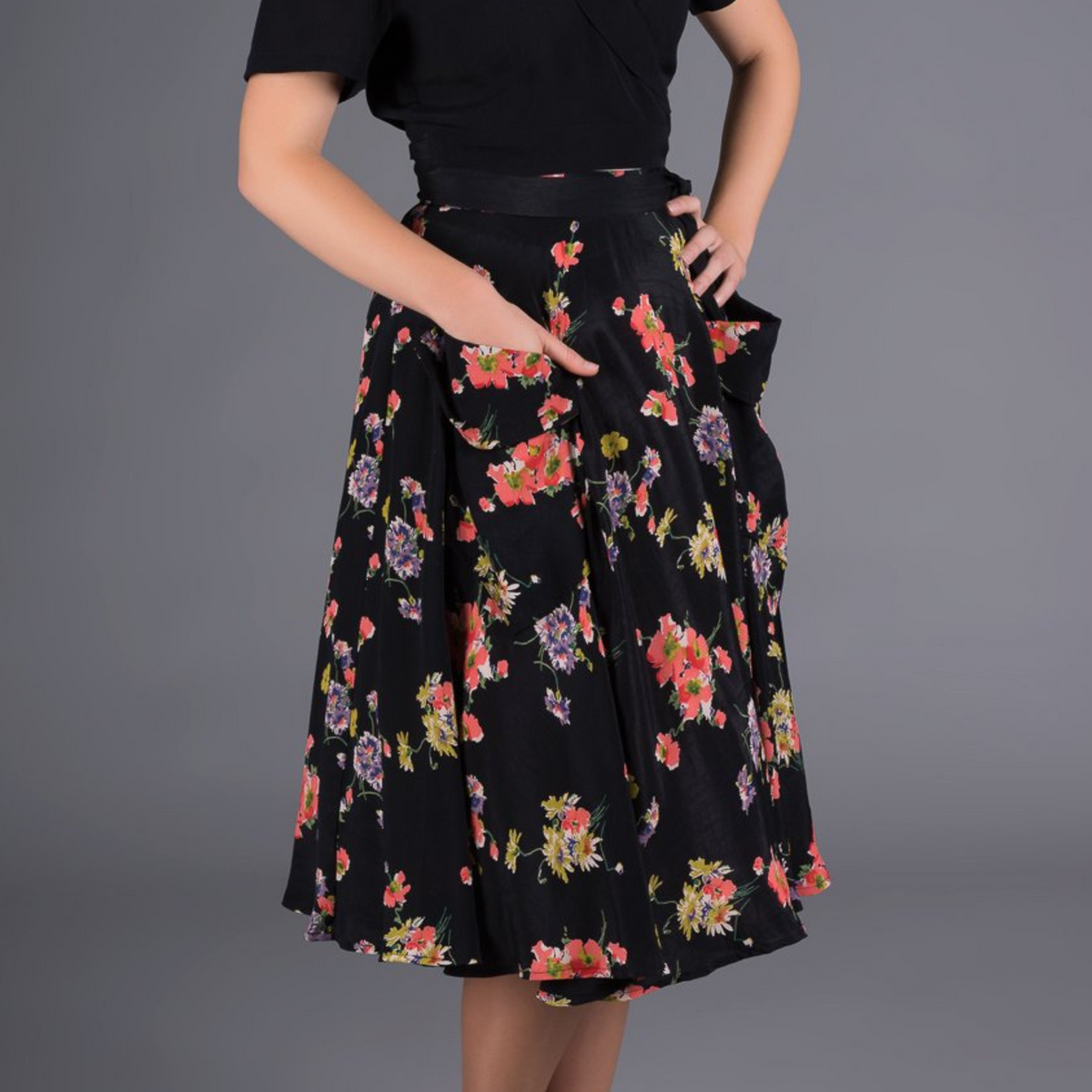 Thelma Skirt in Black Mayflower