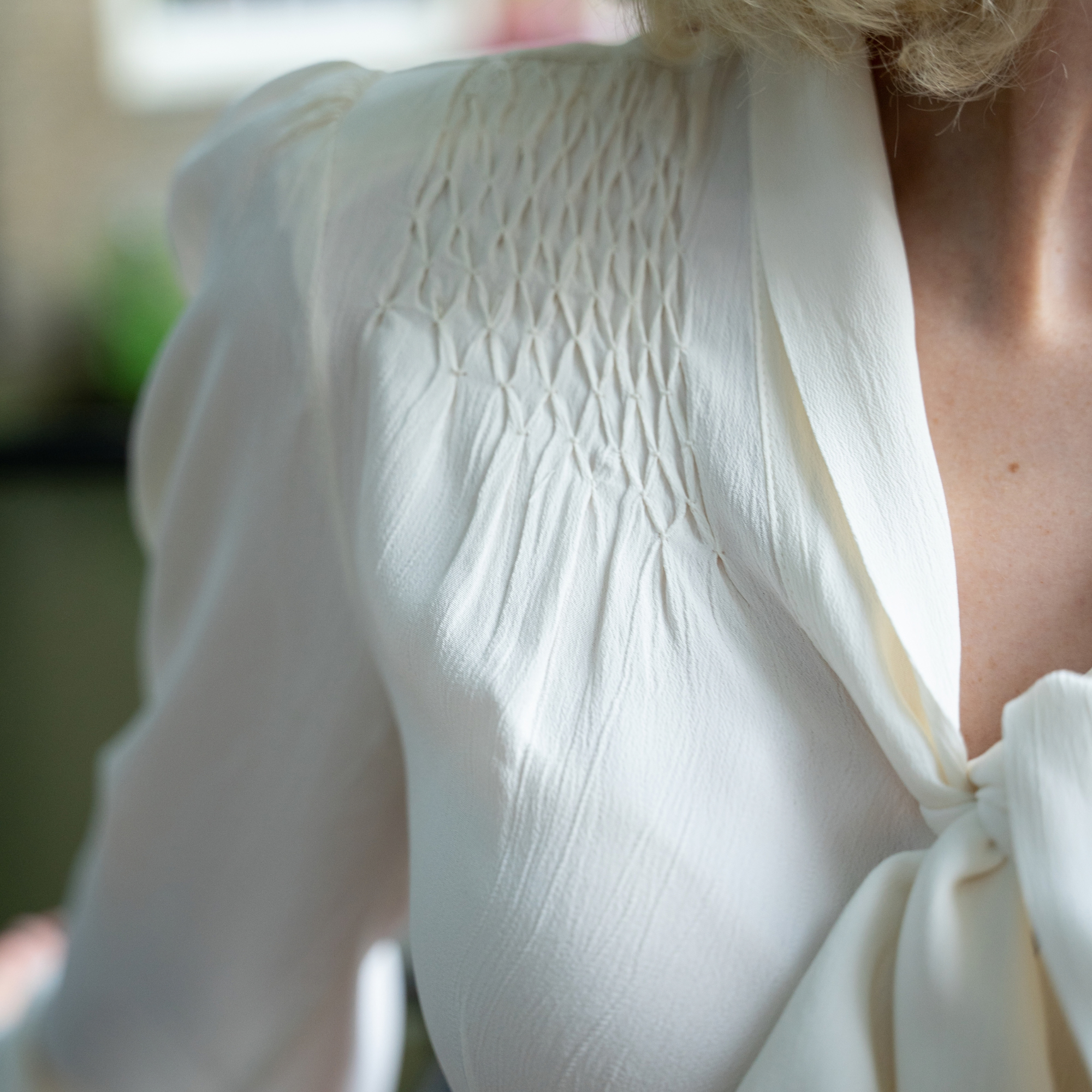 Eva Pussy Bow Blouse in Cream