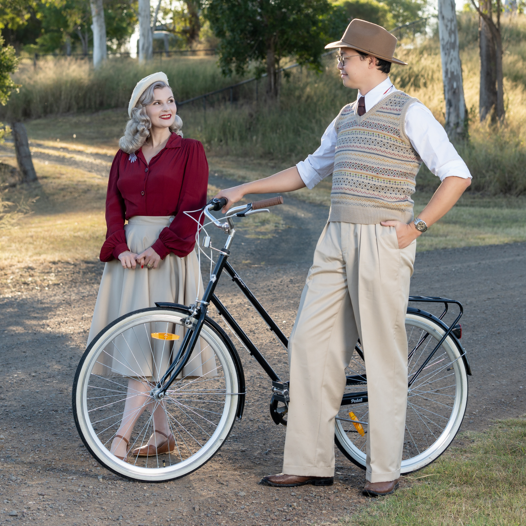 Men's 1940s Trousers in Stone