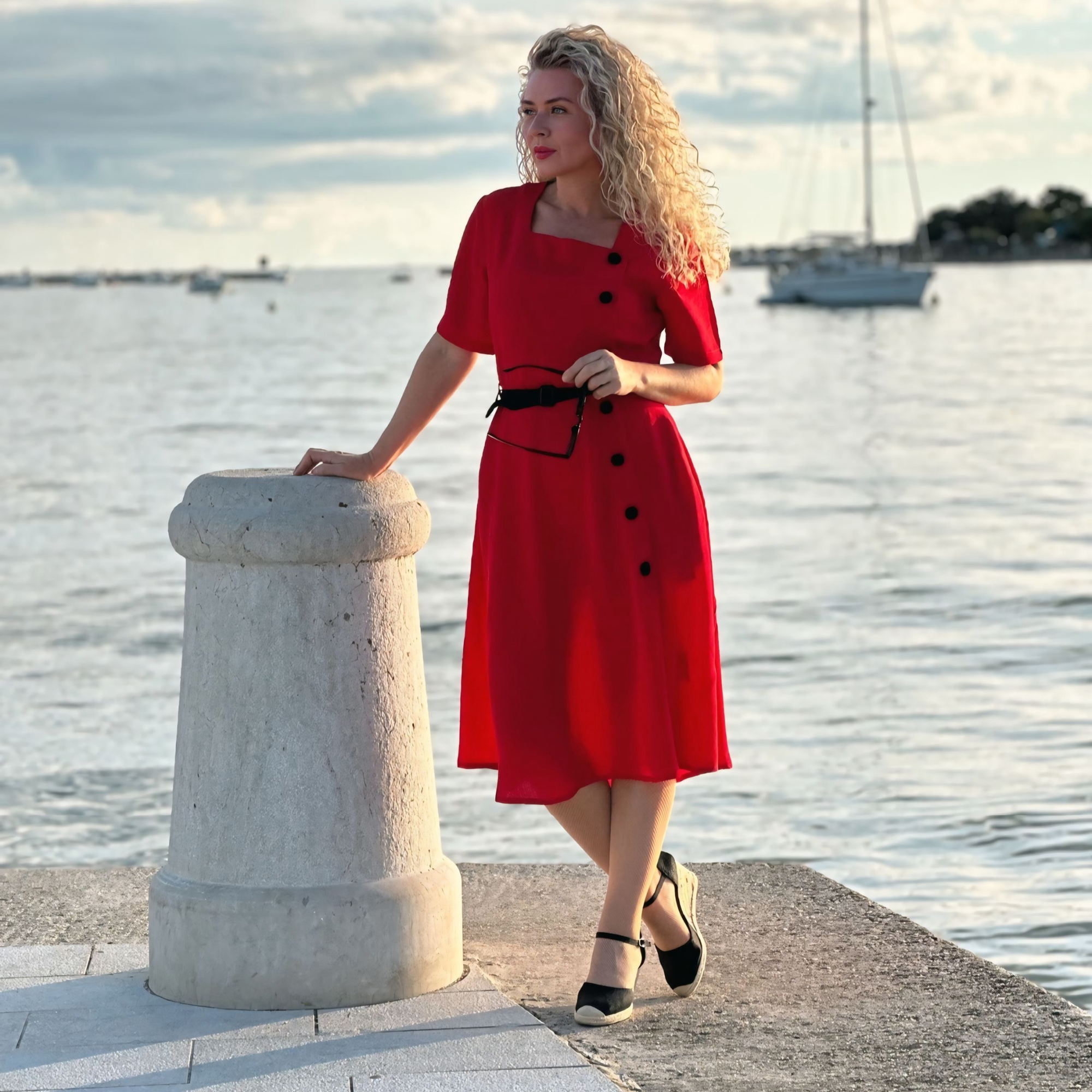 Olivia Dress in Lipstick Red