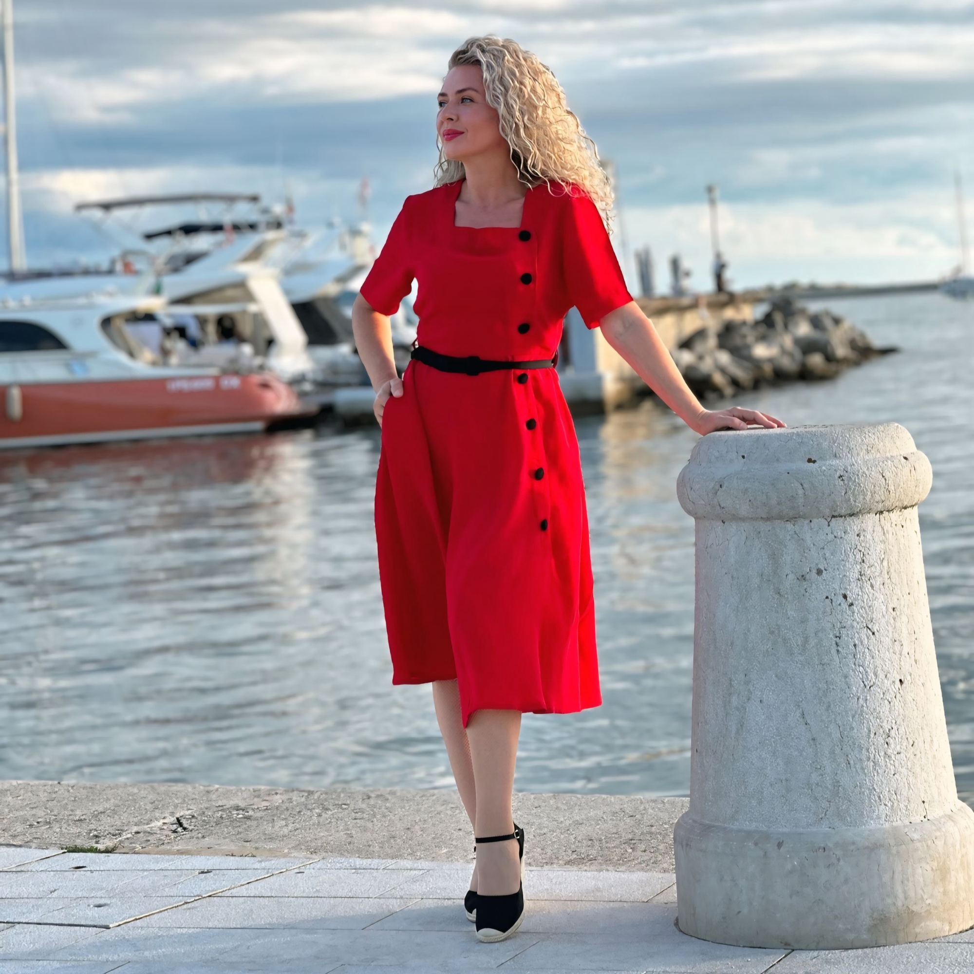 Olivia Dress in Lipstick Red