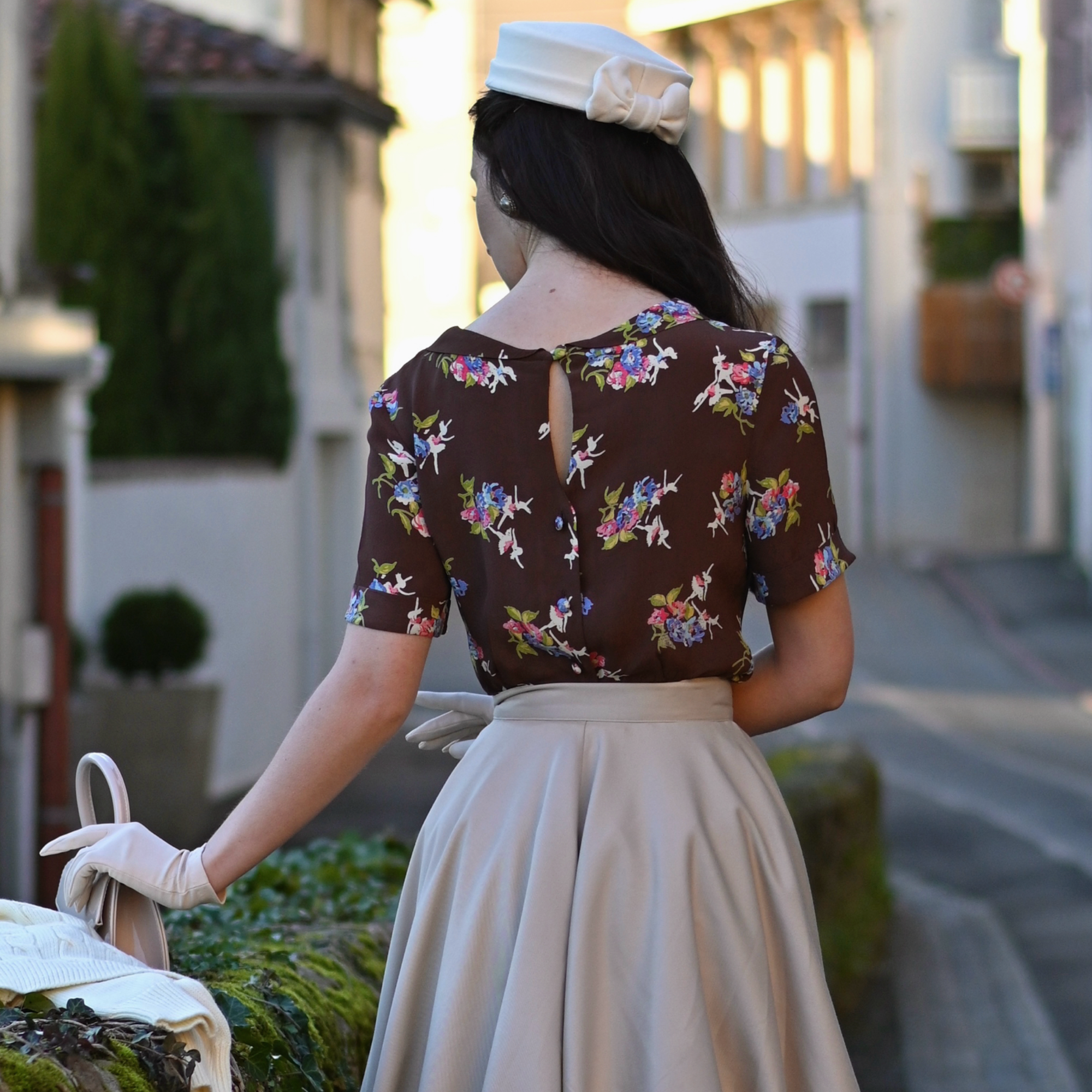 Cindy Blouse in Brown Floral Dancer