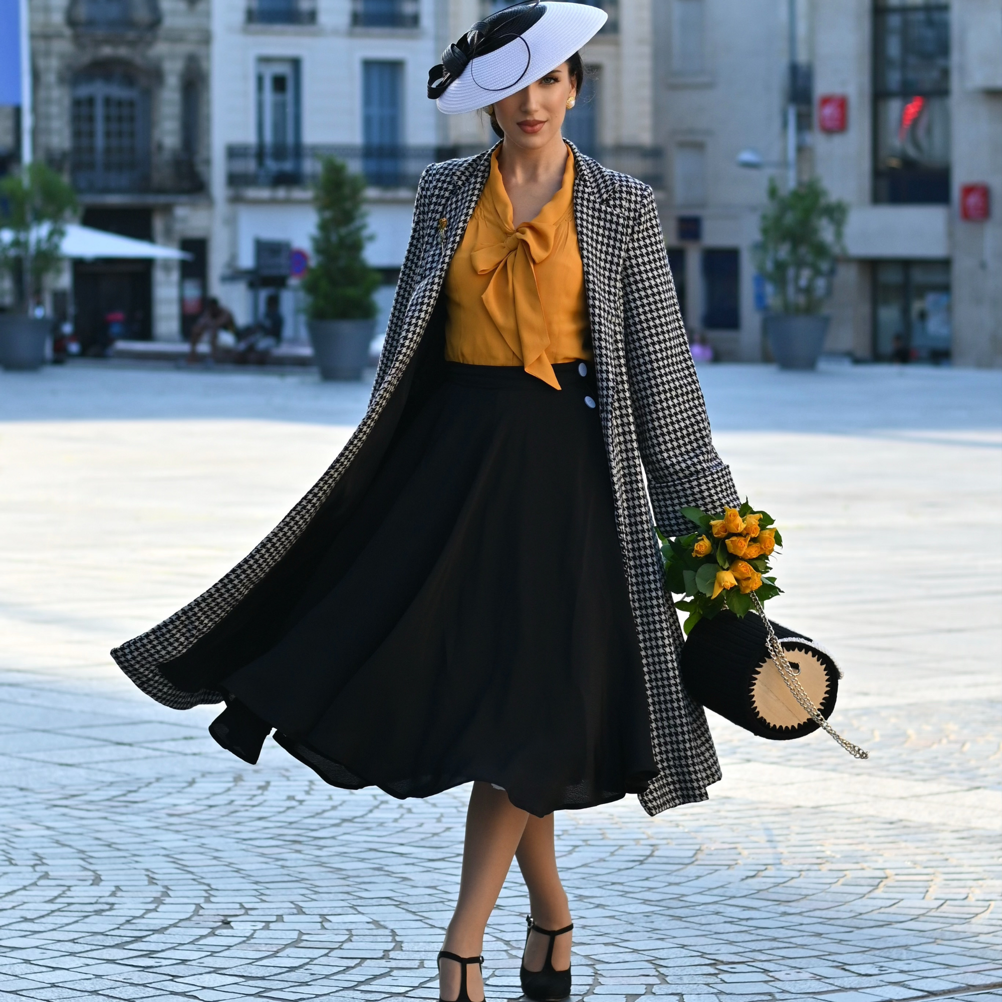 Elizabeth Coat in Black Houndstooth