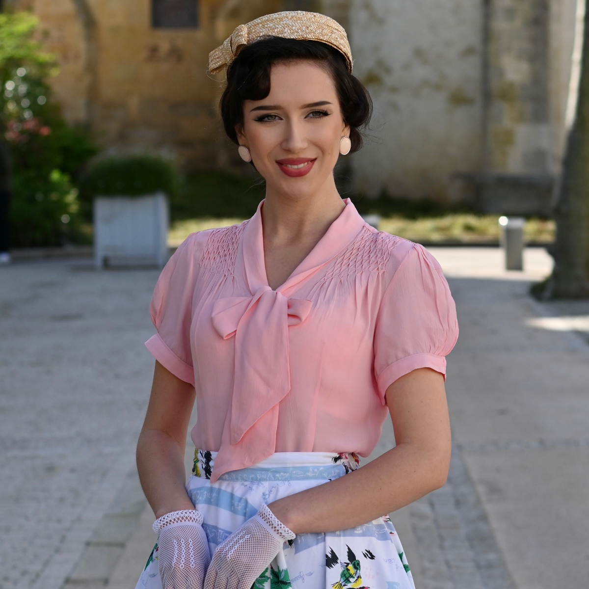 Eva Pussy Bow Blouse Short Sleeve in Blossom Pink