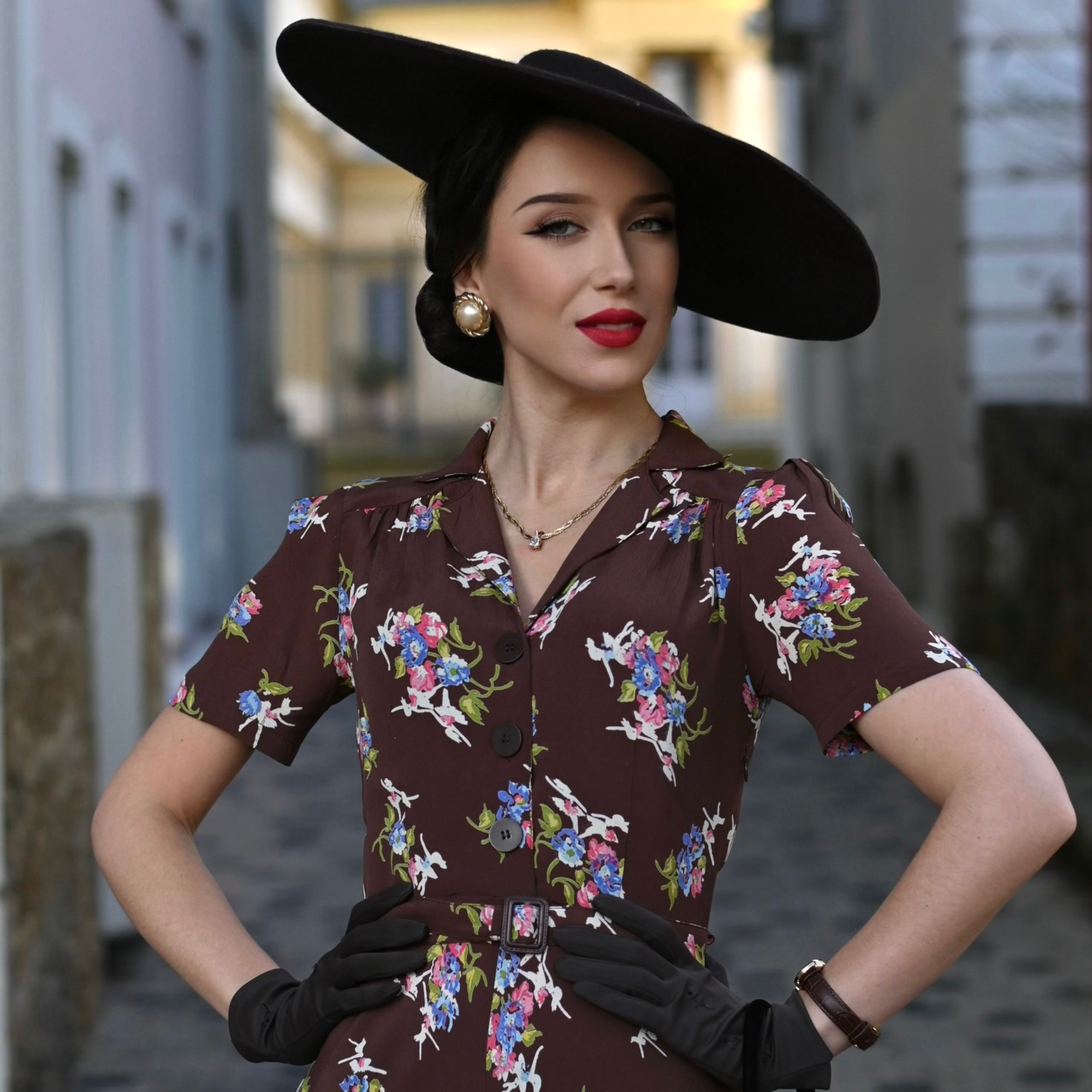 Lisa Shirtwaister Dress in Brown Floral Dancer