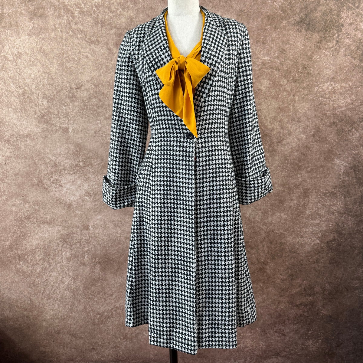 Elizabeth Coat in Houndstooth