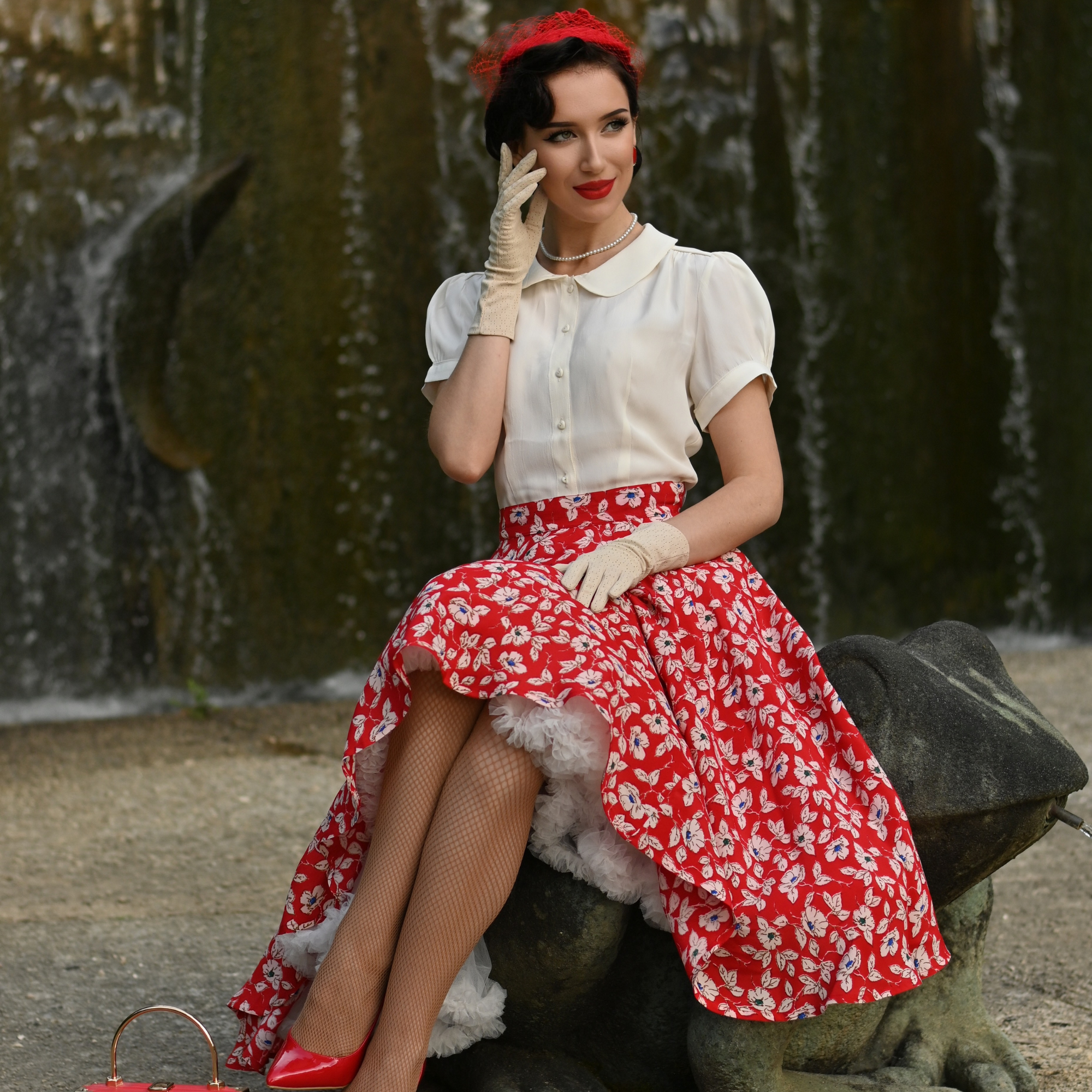 Isabelle Skirt in Red Pansy