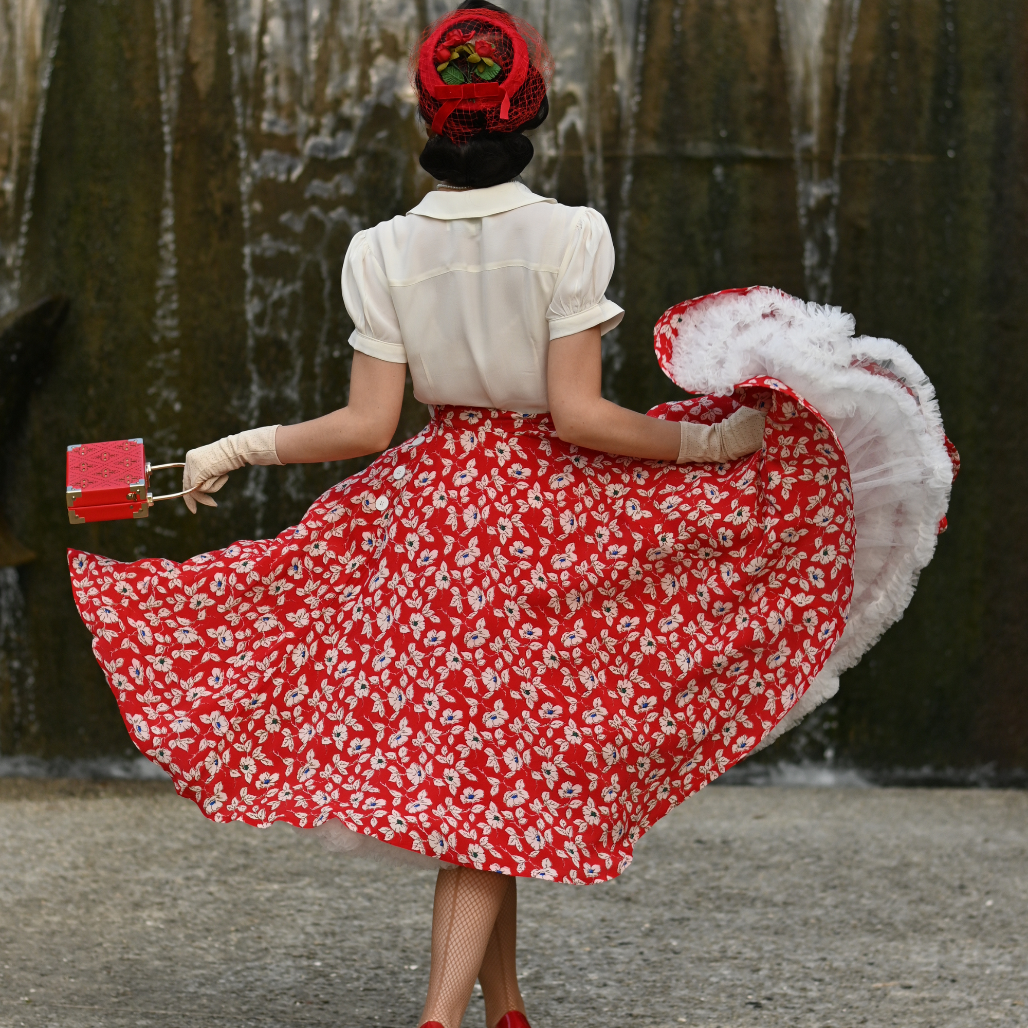 Isabelle Skirt in Red Pansy