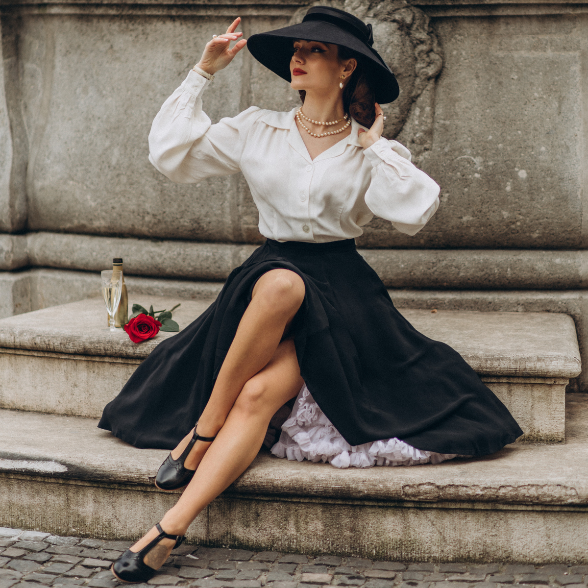 Isabelle Skirt in Liquorice Black
