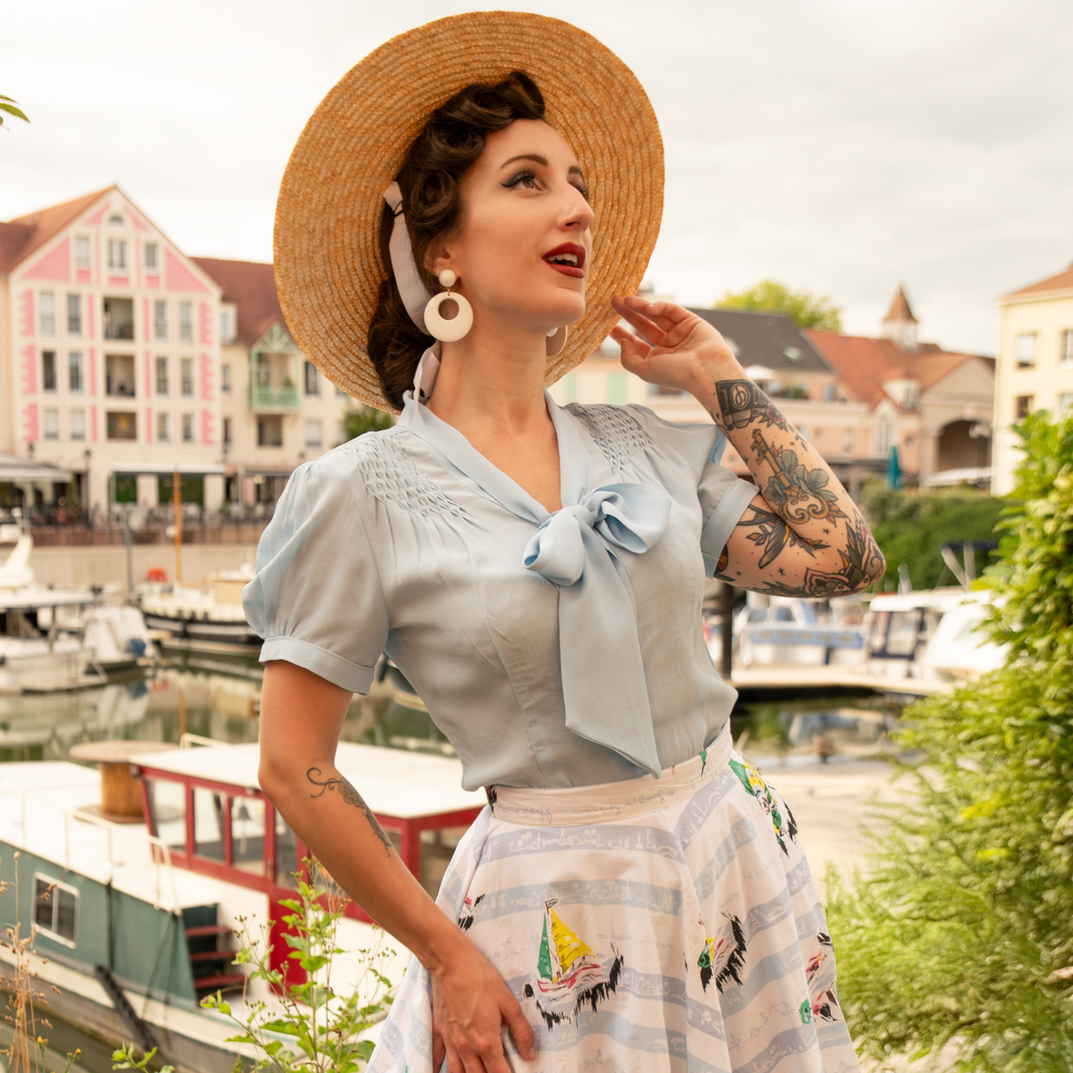 Eva Pussy Bow Blouse Short Sleeve in Powder Blue
