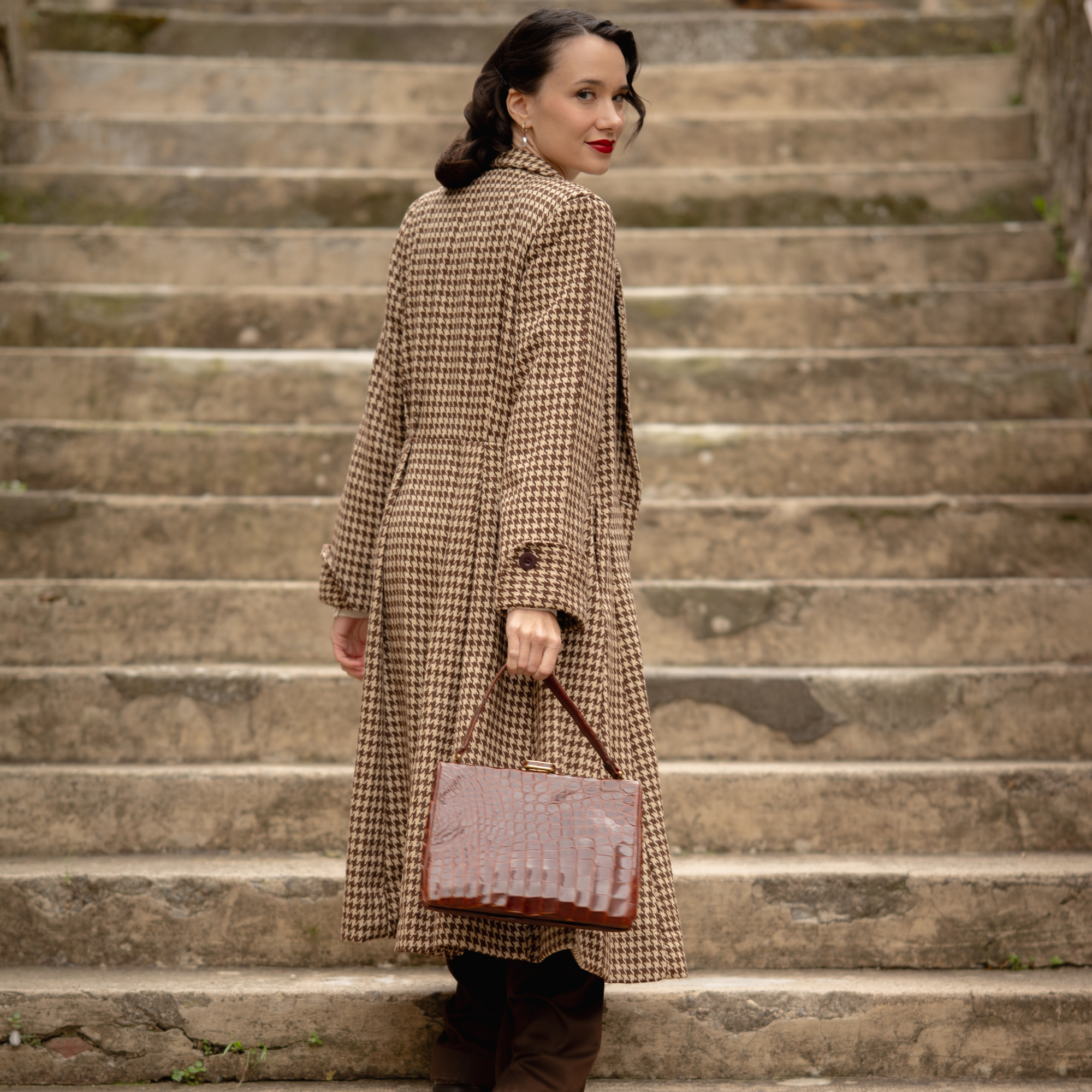 Elizabeth Coat in Brown Houndstooth