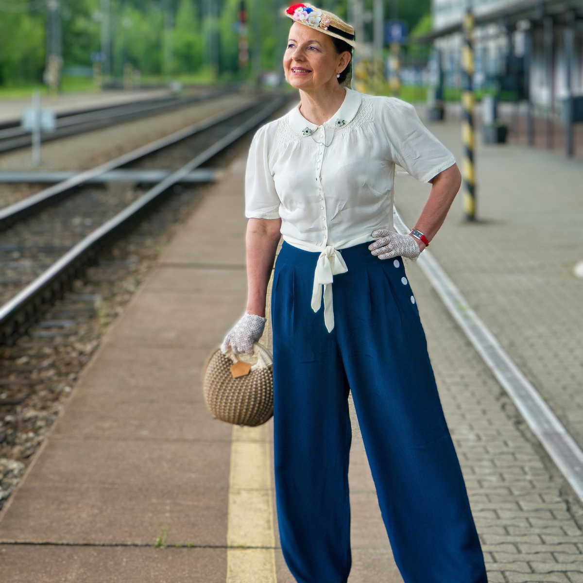 Audrey Trousers in French Navy