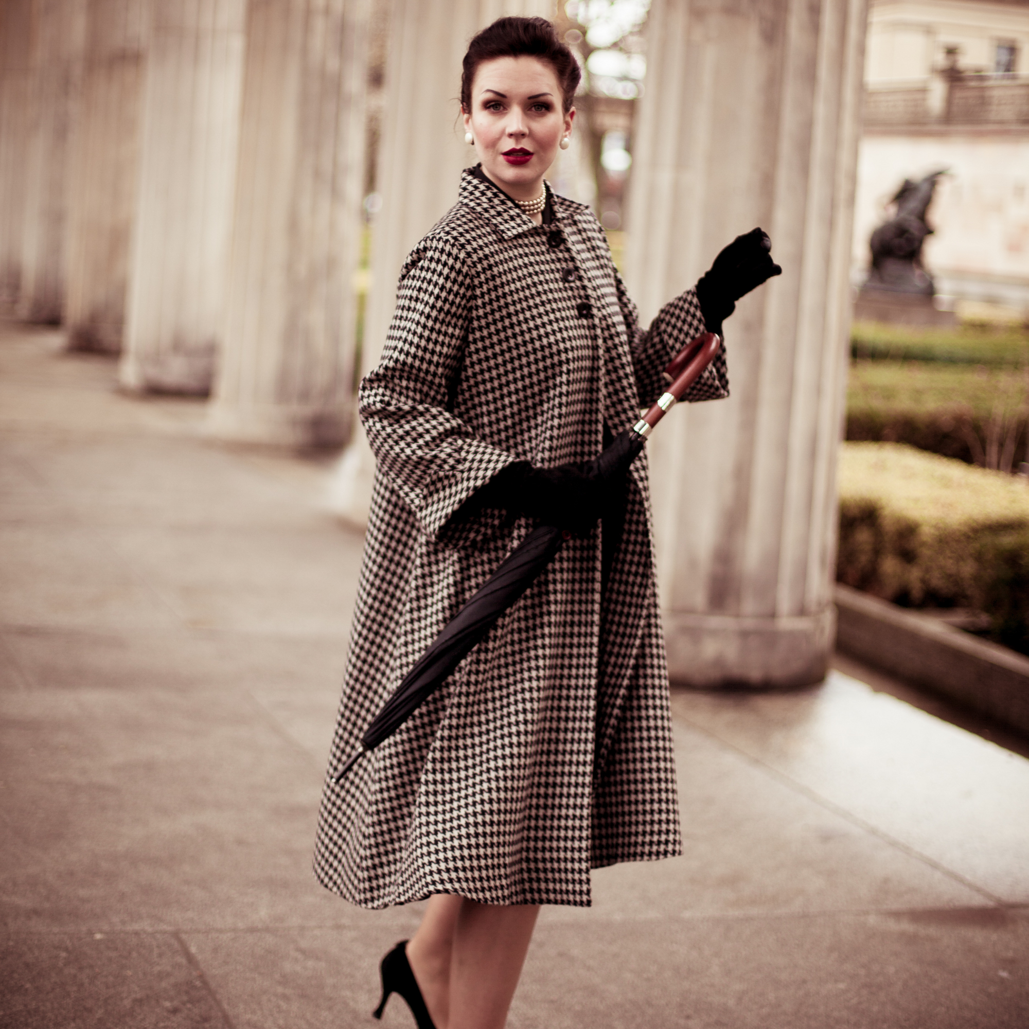43" Swing Coat in Black Houndstooth
