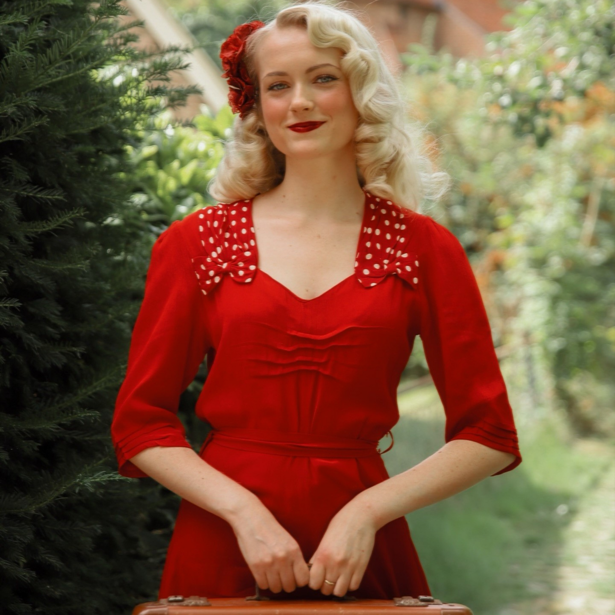 Veronica Dress in Lipstick Red