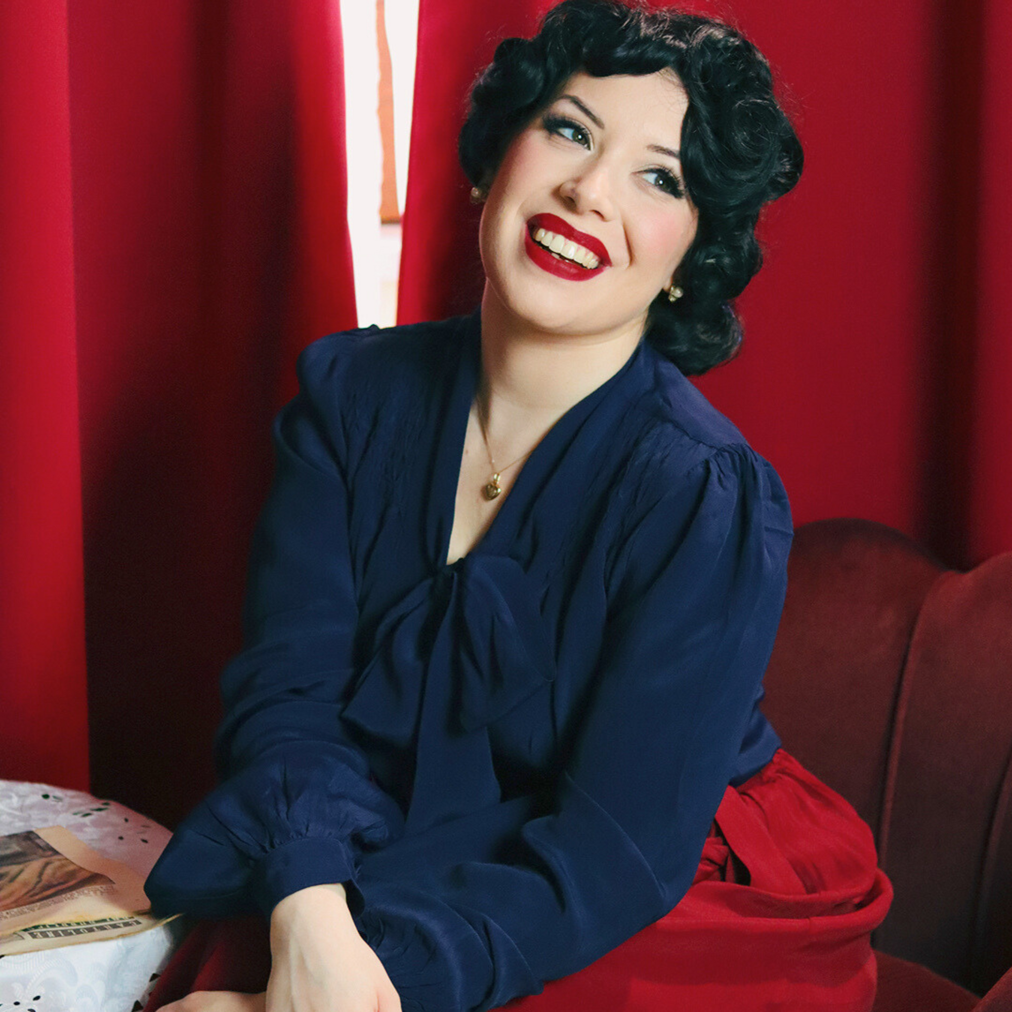 Eva Pussy Bow Blouse in French Navy