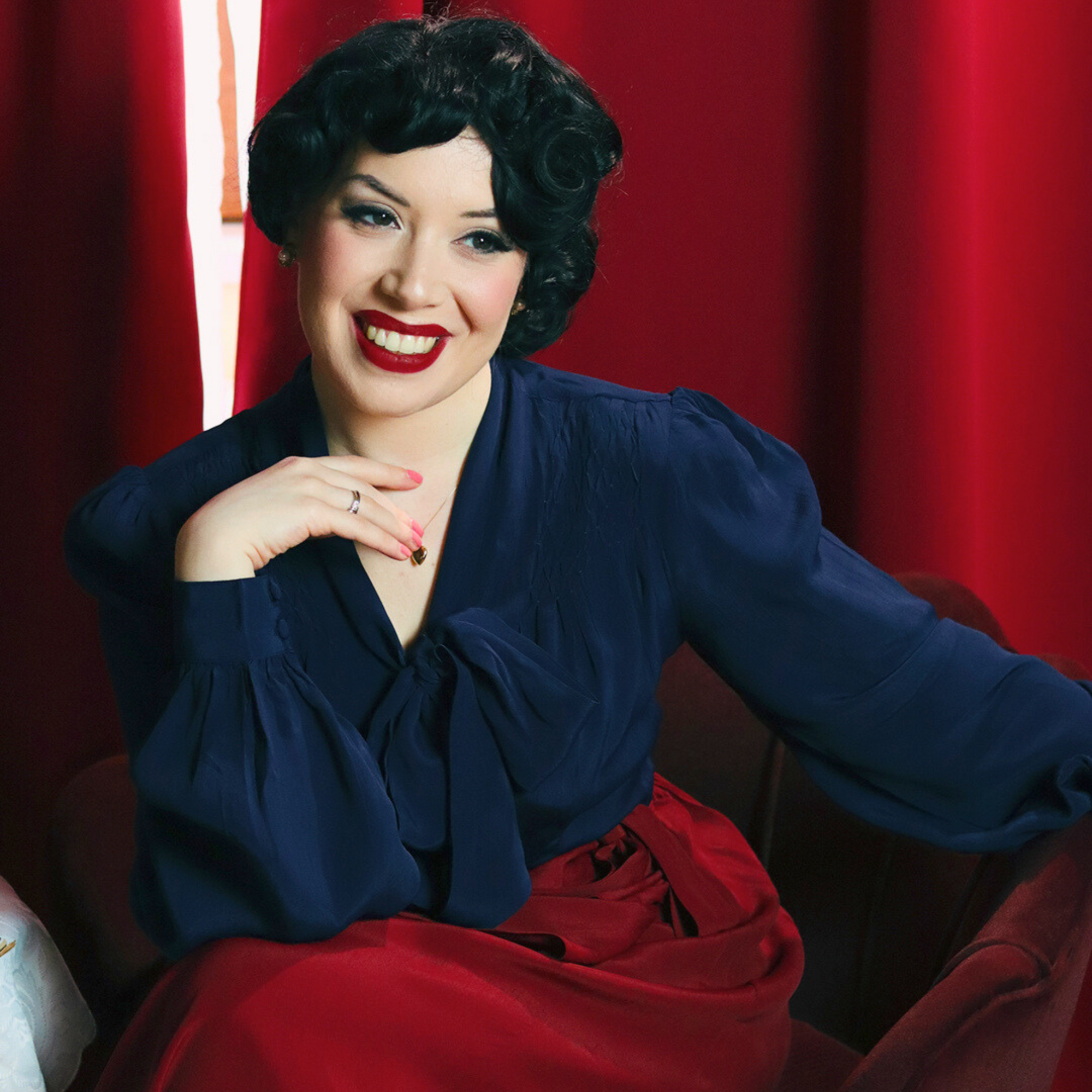 Eva Pussy Bow Blouse in French Navy