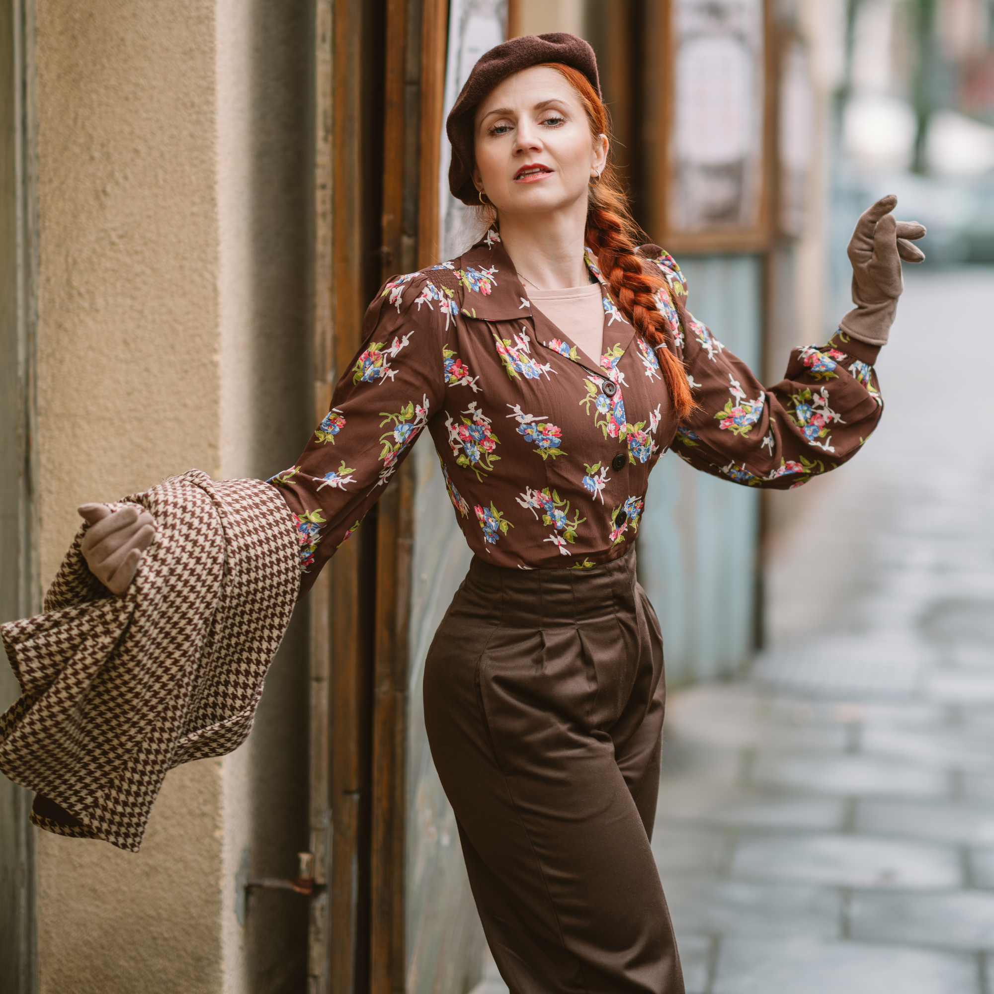 Poppy Blouse in Brown Floral Dancer