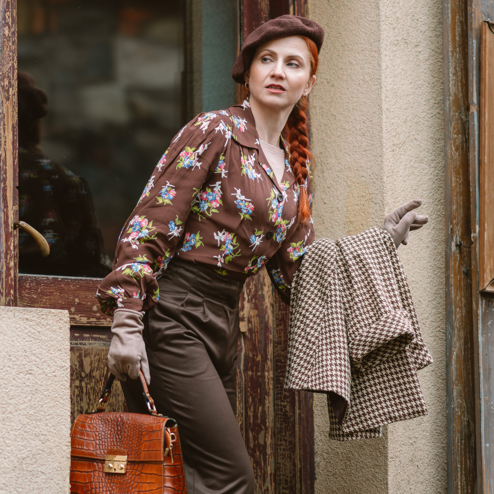Poppy Blouse in Brown Floral Dancer