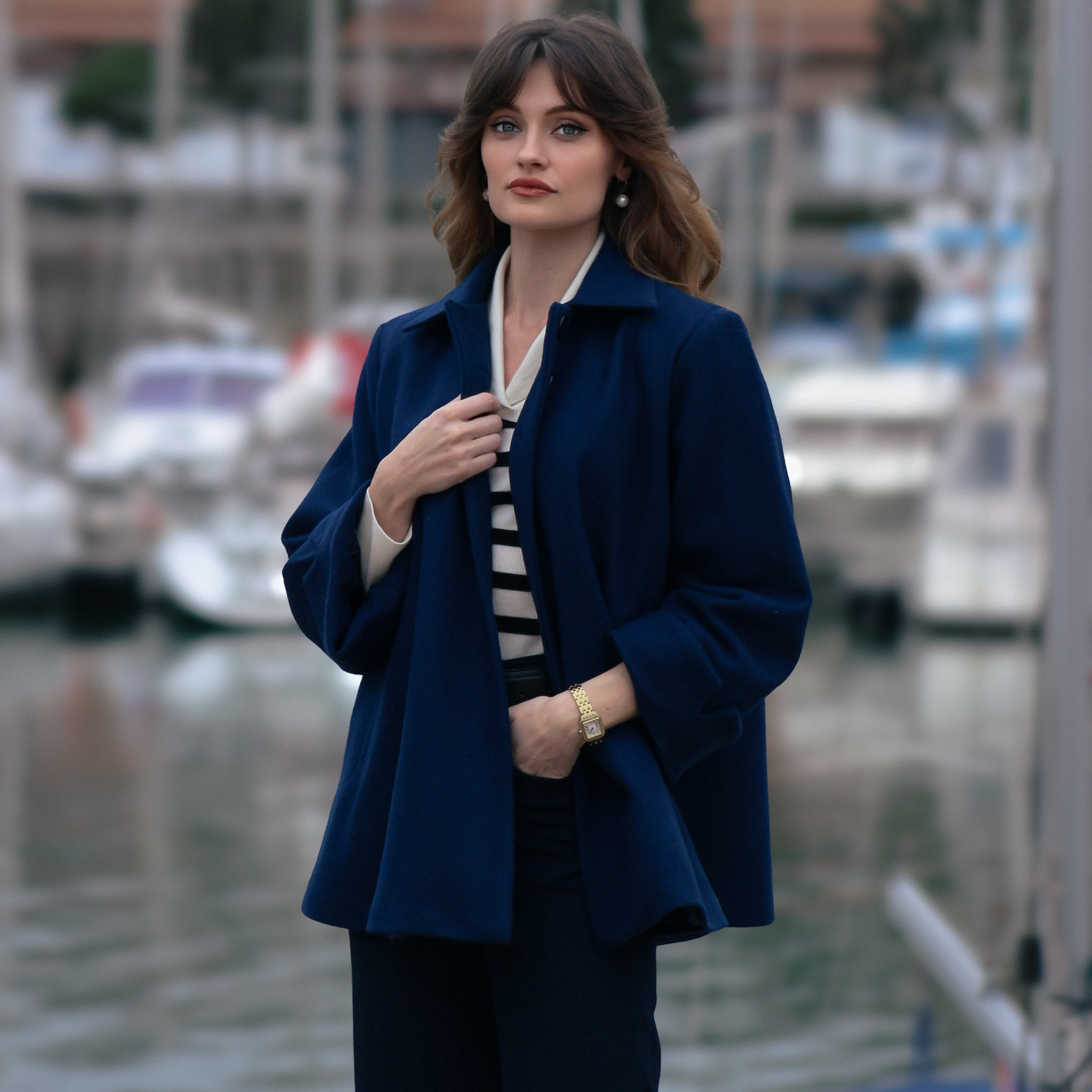 Swing Jacket in Navy